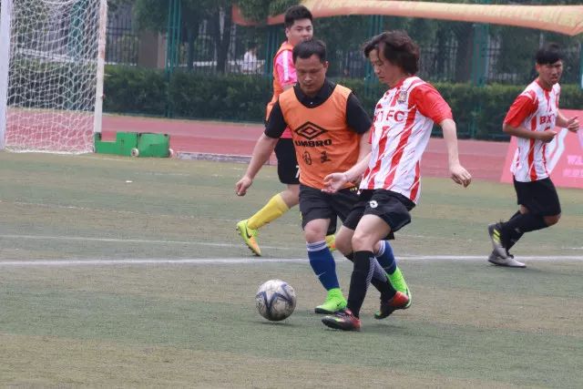 马拉加主场逼平西班牙人，尼尼奥最后时刻救球